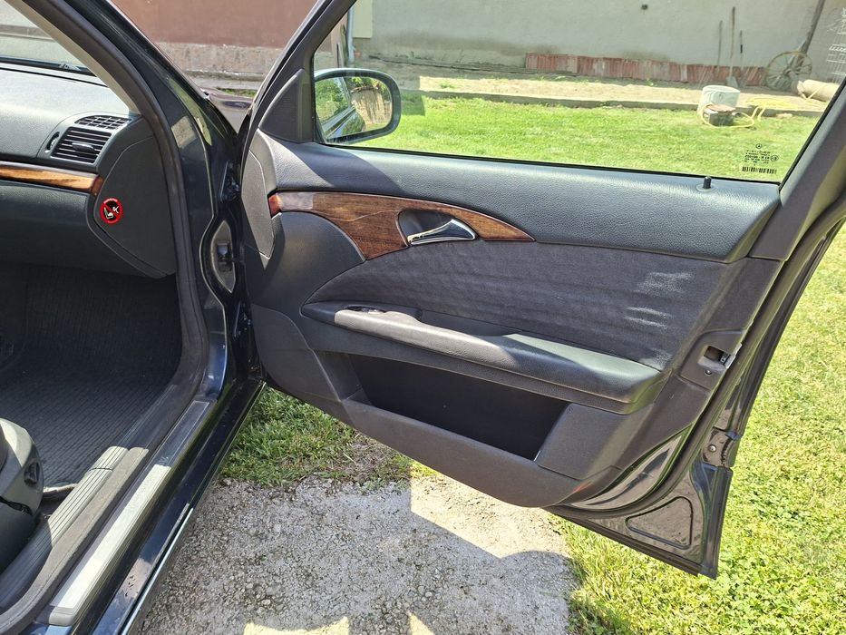 Mercedes w211.220cdi 150k.