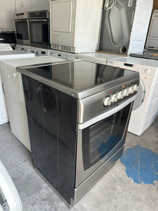 Печка +гаранция 1 година.  Gorenje, конвекця, керамичен плот. Безплатна доставка за София