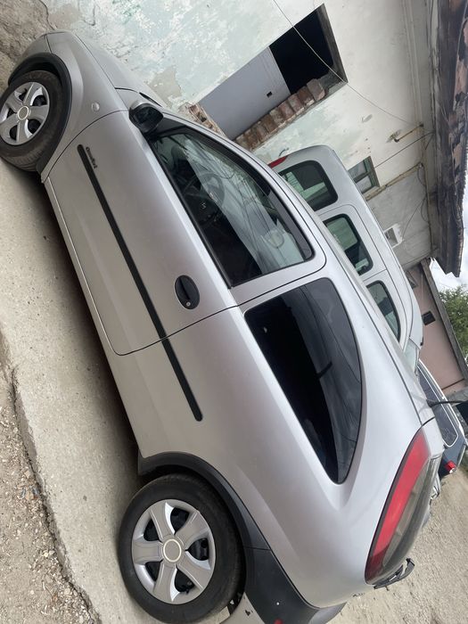 Vand opel corsa.