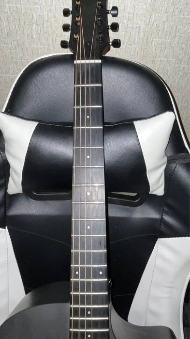 Тран-Акустическая гитара