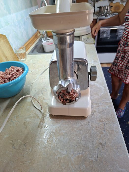 Мясорубка фирмы НОВА