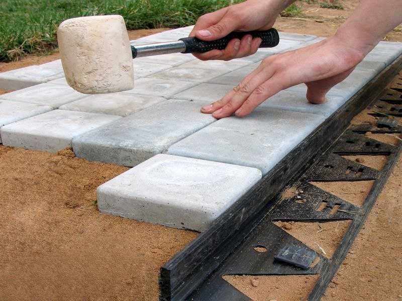 Бордюр пластиковый Gidrolica Line Б-300 (L=3000 мм)