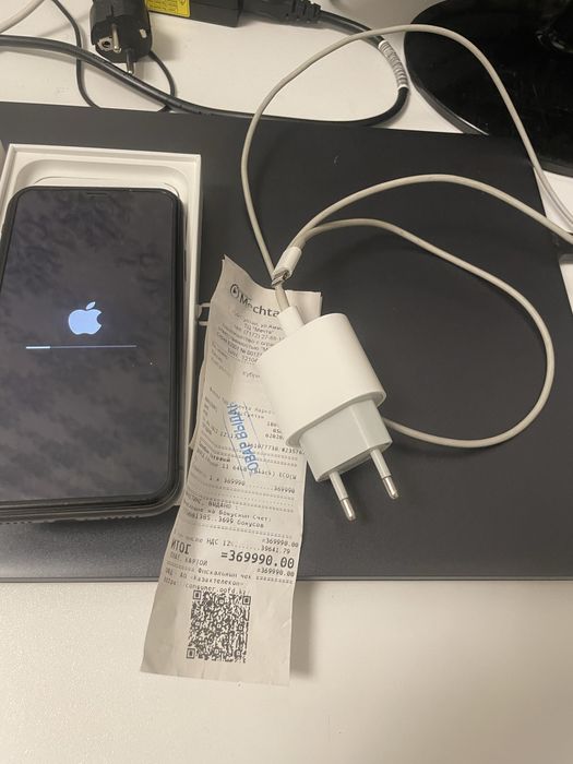 айфон11 64гб в хорошем состояний