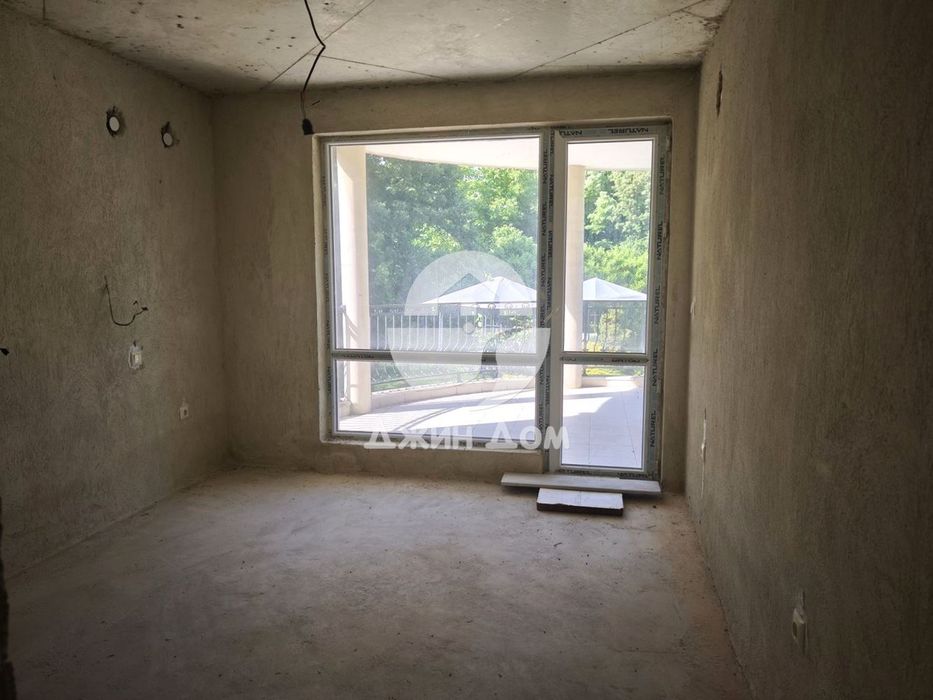 Продава се Тристаен апартамент в Обзор - 112 кв.м за 632 €/кв.м - Снимка #3