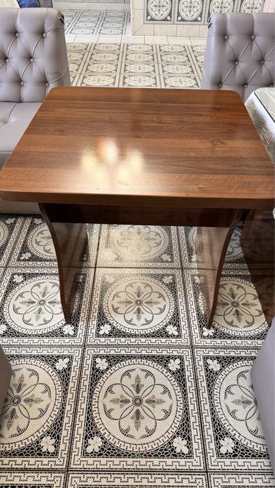 Стол для дома, кафе, столовых и общепит