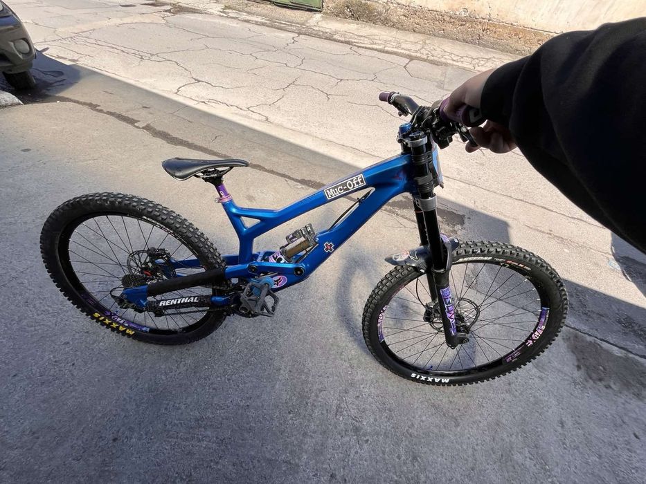 YT Tues cf pro race 2018 колело мекица