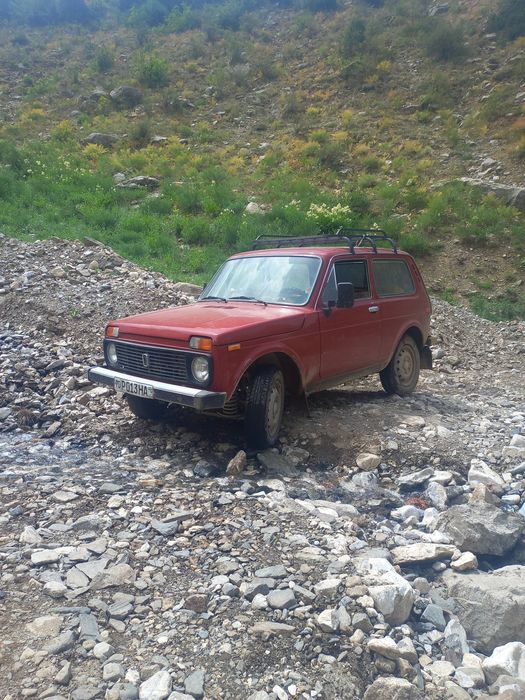 Нива мошина сотилади родной холатда