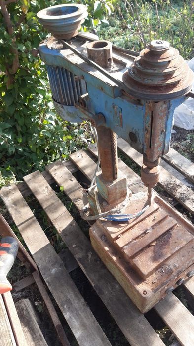 Продам сверлильный станок