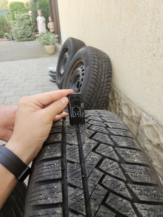 Anvelope iarna cu Jante tabla 215 65 R 16