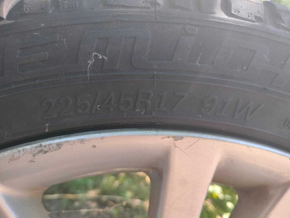 Set anvelope + jante de 225/45 R17 pentru vara