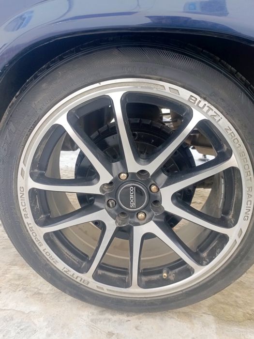 R17 universal 215 45 BUTZI ZR01