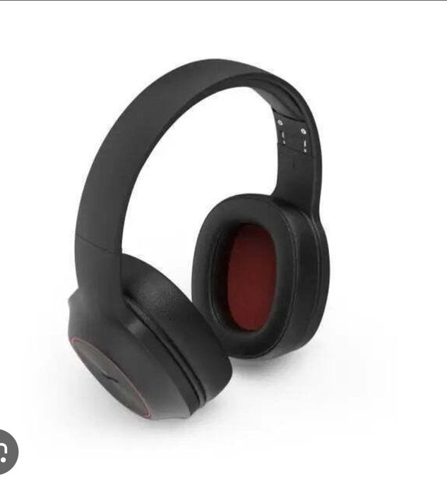 Vând căști pe Bluetooth