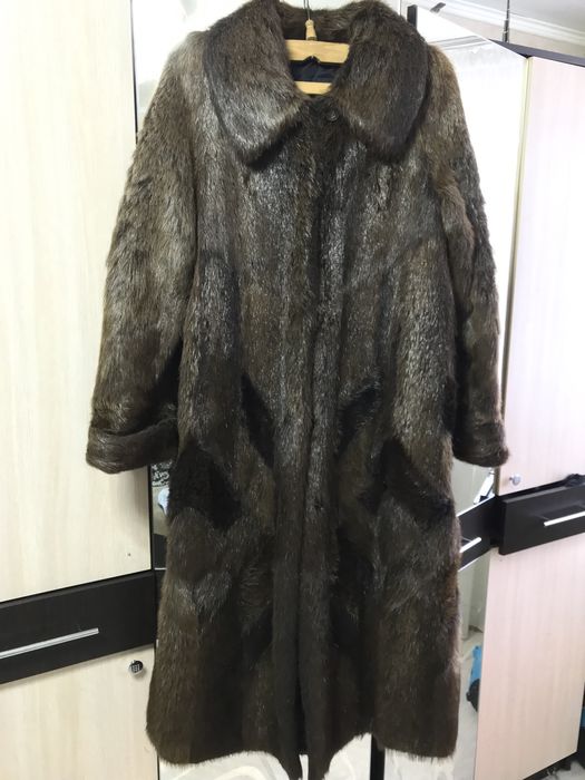Продам шубу .Нутриевая в хорошем состояние