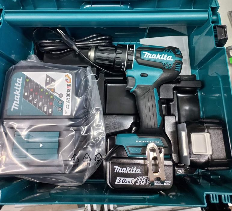 Акумулаторен ударен винтоверт”Makita”