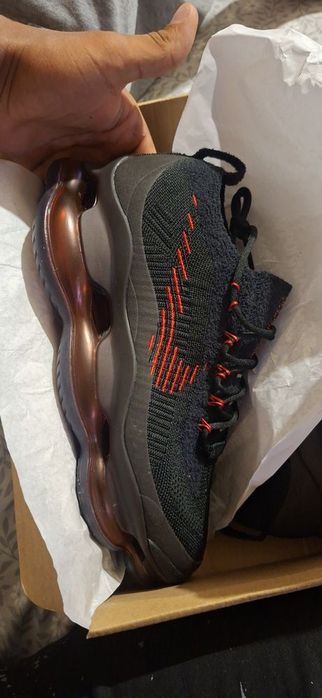 Nike scorpion universiti red (originali) nr 44  nepurtați