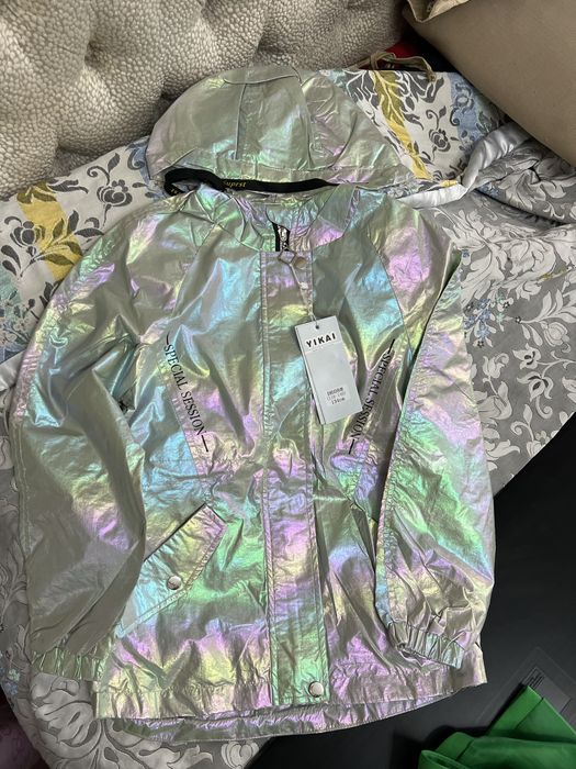 Продам детскую ветровку!