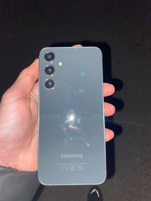 Продам самсунг s23FE