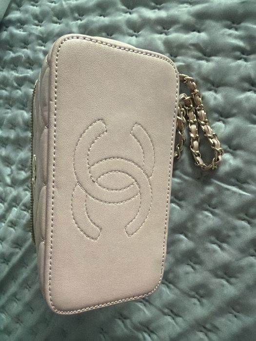 Продам сумочку Chanel