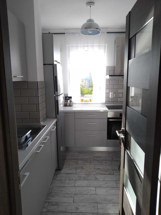 Chirie apartament cu o cameră, are loc de parcare în parcare subterană