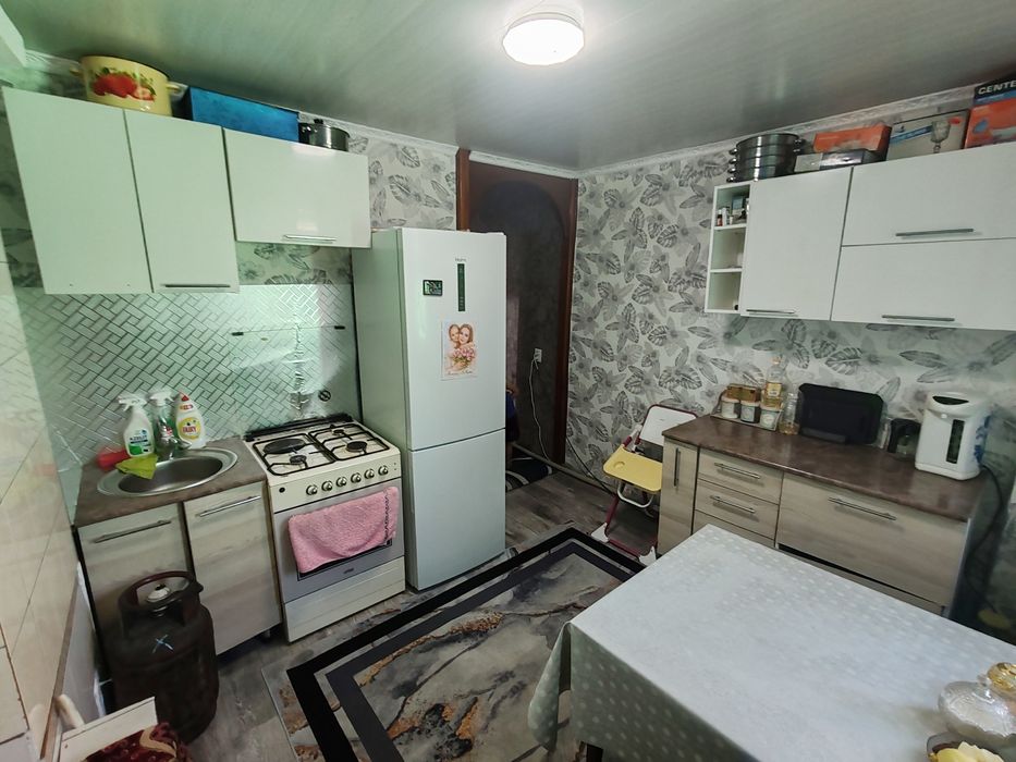Продам дом на 2 хозяина, в хорошем районе