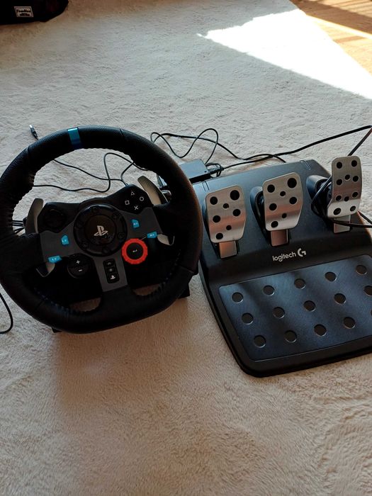 Продавам Logitech G29 волан с педали