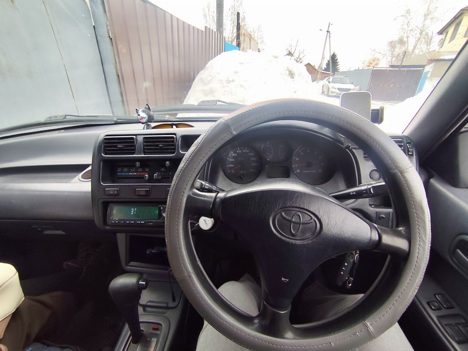 Продам Рав 4. Полный привод.