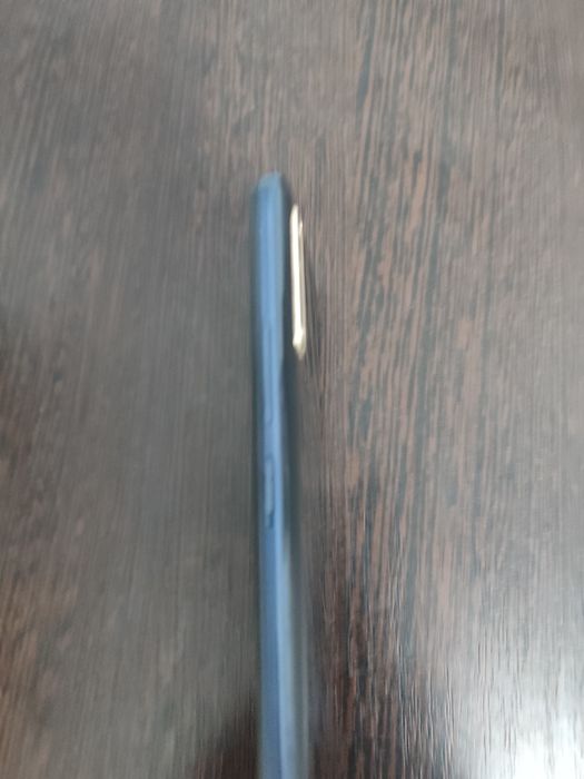 продам телефон VIVO Y1915