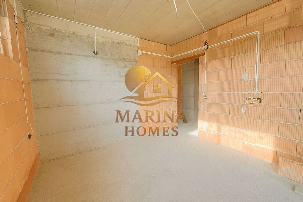 Продава се Двустаен апартамент в Царево - 59 кв.м за 1154 €/кв.м - Снимка #2