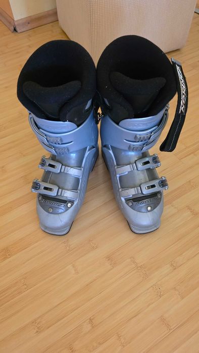 Clapari Nordica marime 37 (24-24,5)