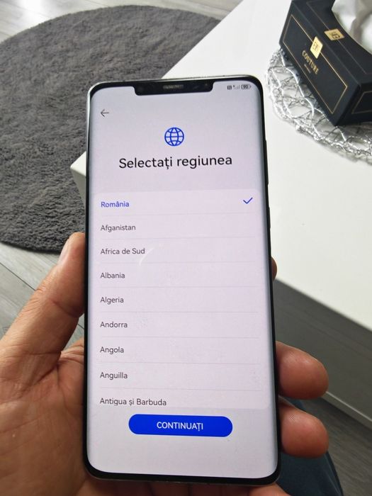 Huawei mate 50 pro, display ok, sticla  spate sparta pt piese