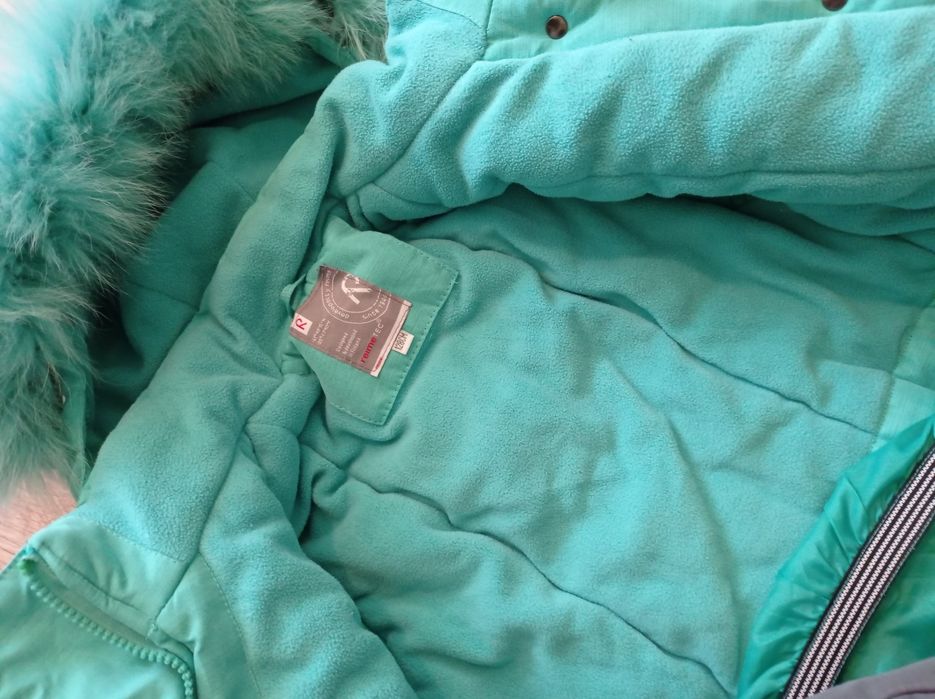 Продам  комбинезон для девочки