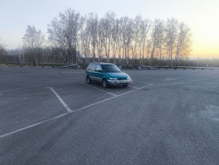 Продам mitsubishi space runner