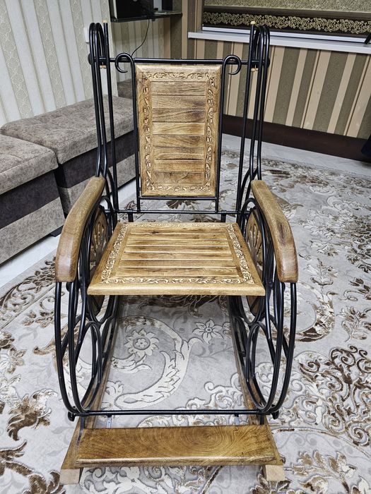 Кресло-качалка производство Индия. Ручное изделие