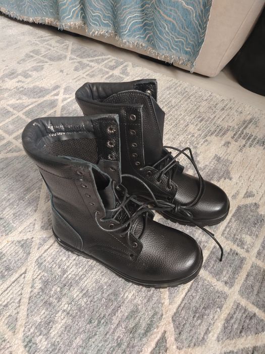 Продам берцы новые