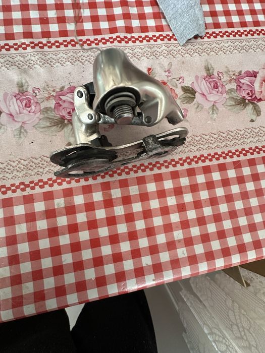 Vând schimbător campagnolo mirage