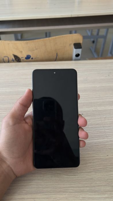 POCO F3 Holati zor
