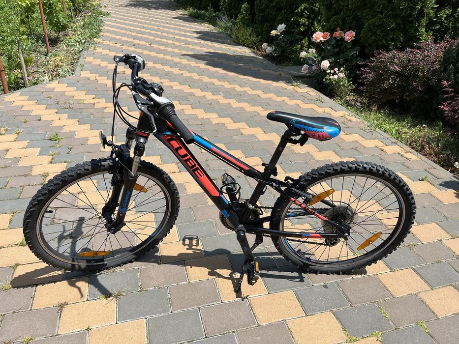 Bicicleta cube roti 24