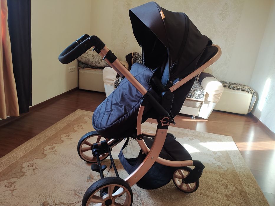 Коляска трансформер , черный, золотой