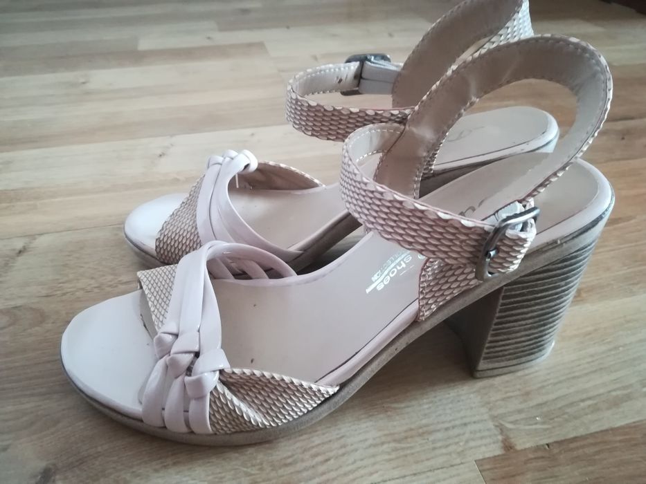 Дамски  сандали с ток