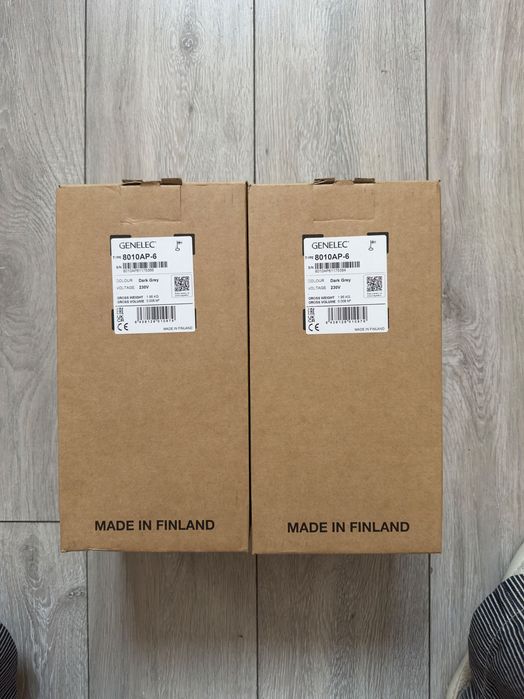 Студийные мониторы Genelec 8010, в идеальном состоянии