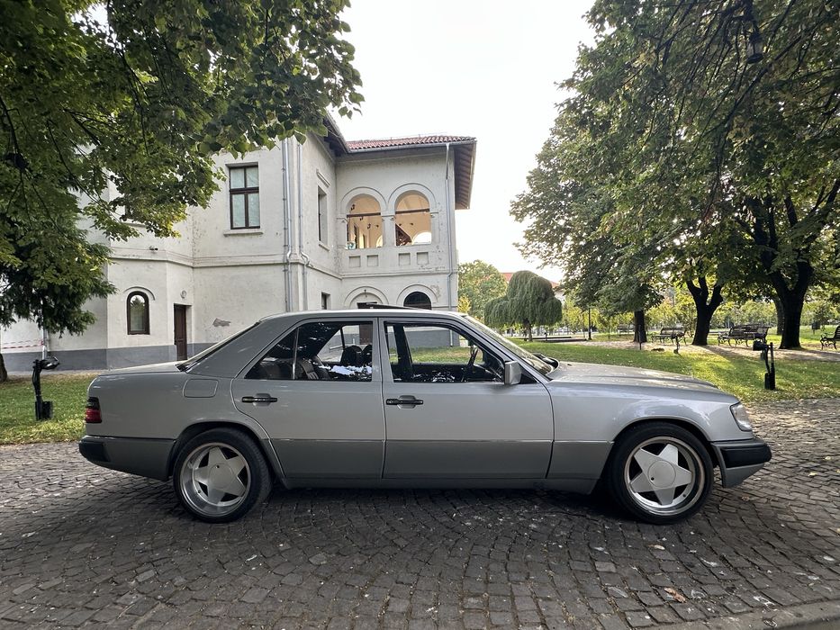 MERCEDES-BENZ E-Class 1990 — imagine 5