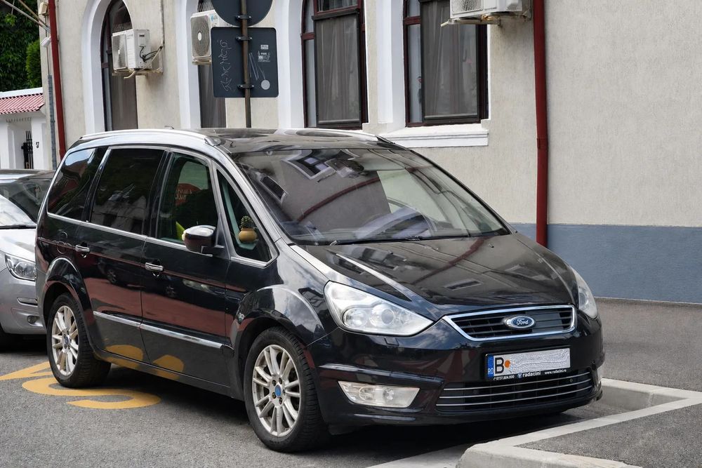 Ford Galaxy Ford Galaxy II 2.0 163 CP / Automat / Business / Panoramic / 7 loc