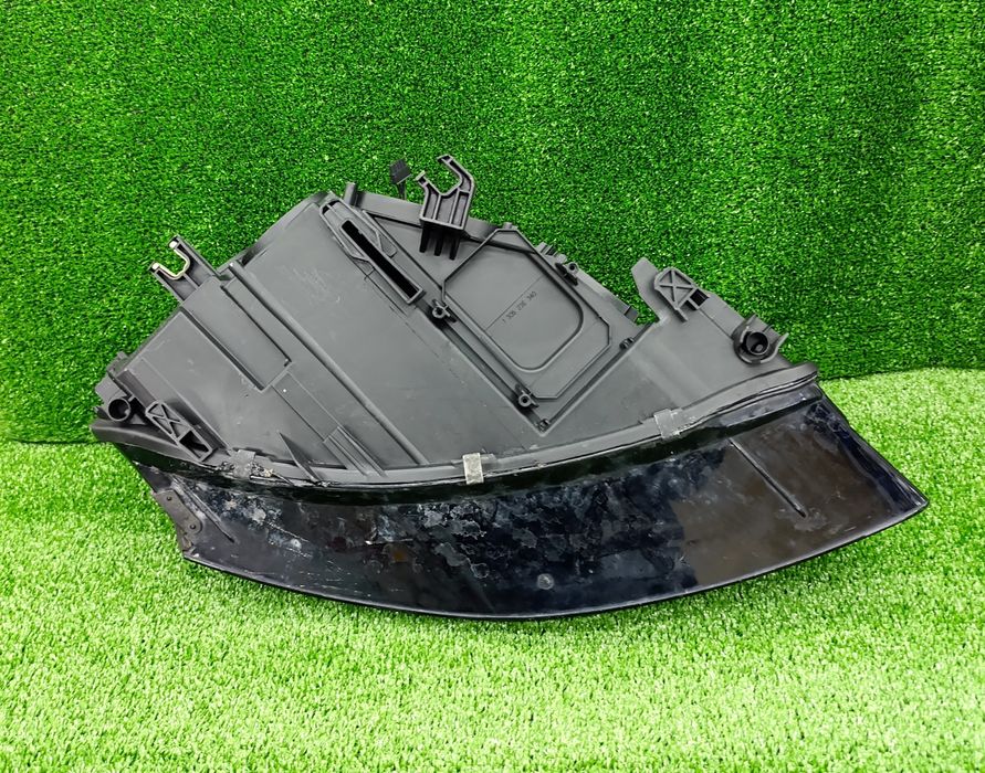 Ляв фар за Ауди А4 Б8