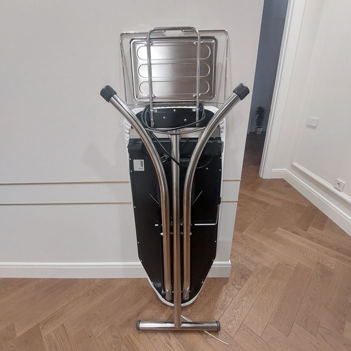 Гладильная доска Delonghi