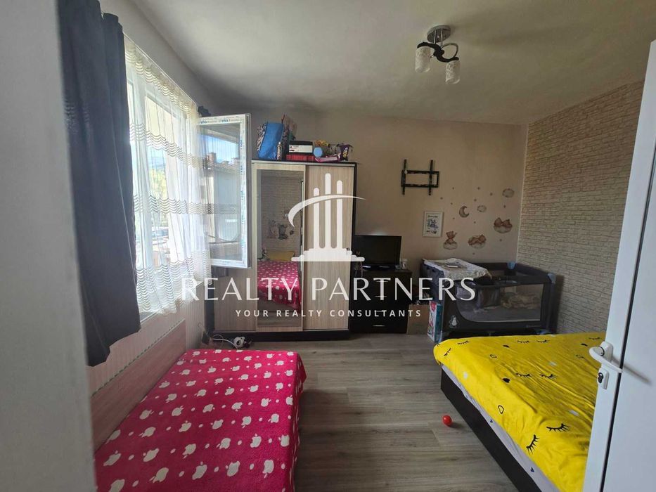 Продава се Двустаен апартамент в с. Кленовик, Област Перник - 66 кв.м за 526 €/кв.м - Снимка #2