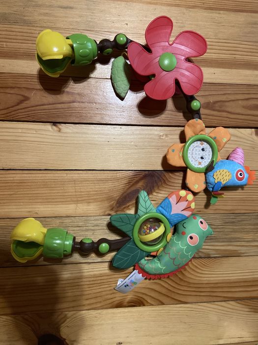Занимателна играчка за количка