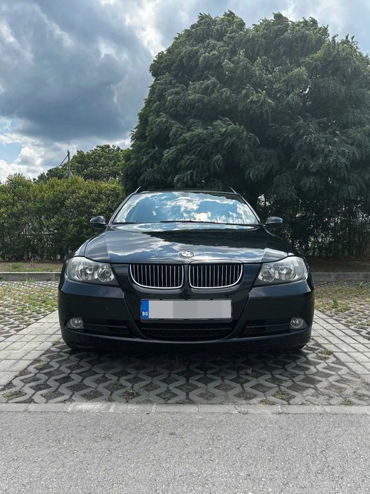 Автомобил BMW 325 Xi