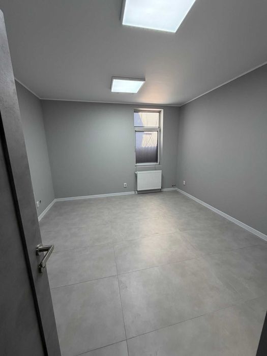 Inchiriez spatiu + curte interioara - Piata Traian