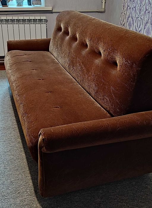 Мягкий диван, раскладной.