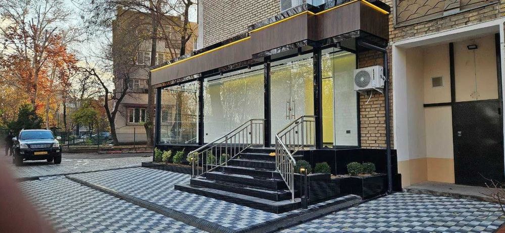 Срочно продается коммерческое помещение Ц 1  под офис